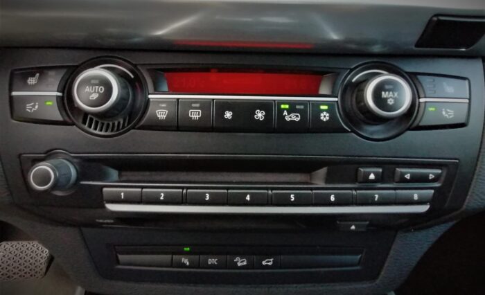 18-3 BMW X5 3.0 SD - Image 21