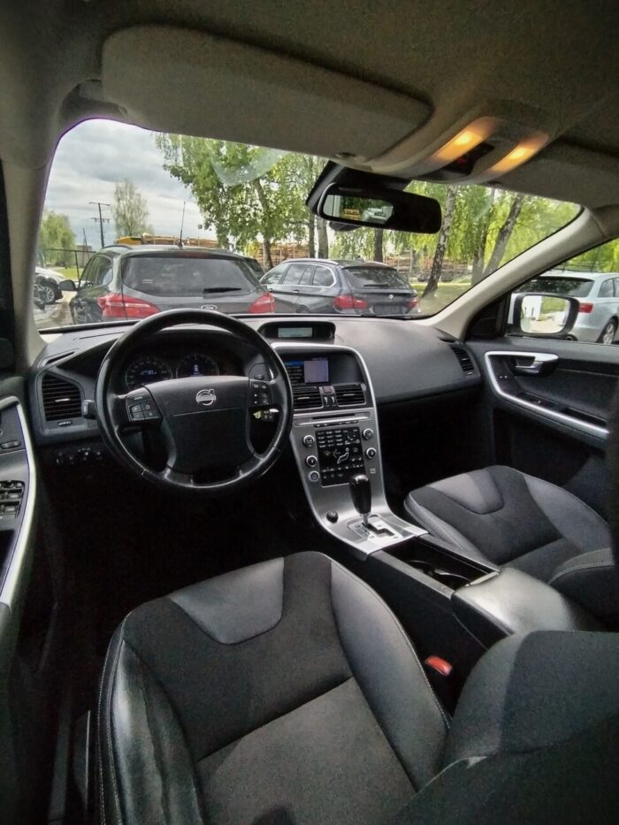 Volvo XC60 AWD 2,4 Diesel Geartronic ,,Momentum " - Image 15
