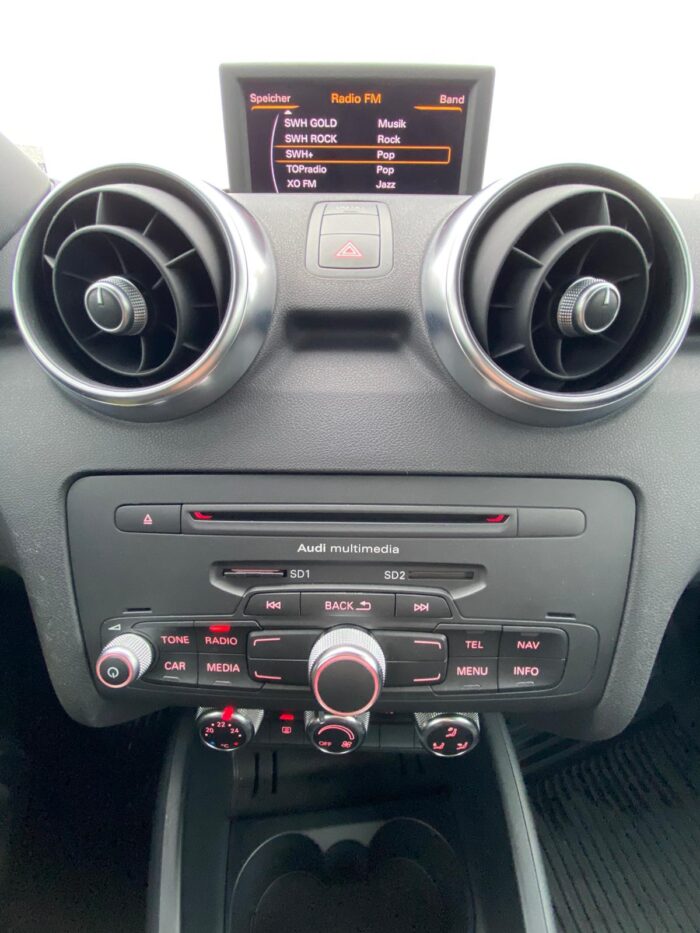 Audi A1 1,6 TDI "Attraction" - Image 32