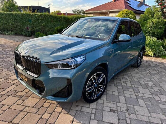BMW iX1 30 xDrive M Sport Connected Professional - Image 2