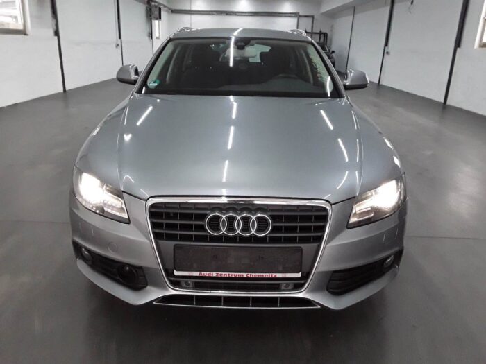 Audi A4 Avant 2,0 TDI "Ambiente" - Image 32