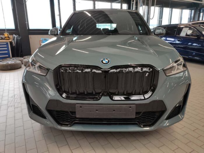 BMW iX1 30 xDrive M Sport Connected Professional - Image 35