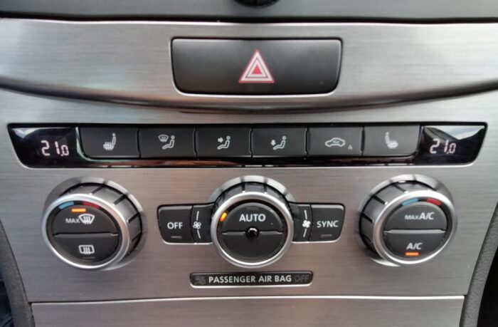 VW Passat Variant 2,0 TDI "Comfortline" - Image 39