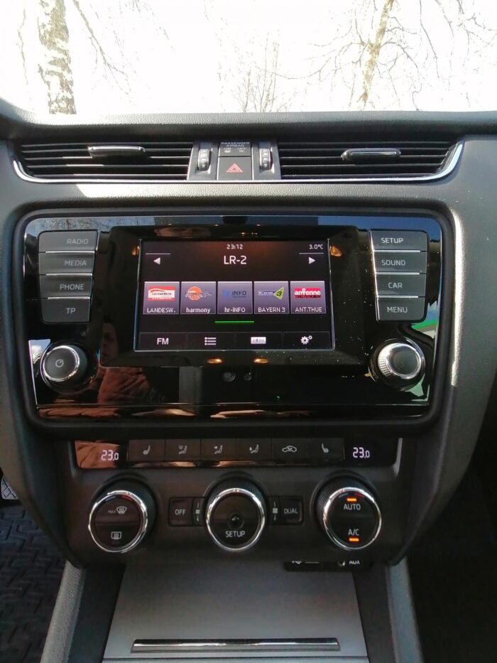 Skoda Octavia Combi 2,0 TDI Green tec "Ambition" - Image 9