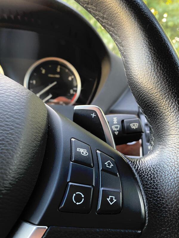 20-3 BMW X6 40d - Image 23