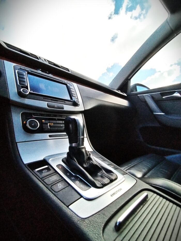 Volkswagen Passat B7 Highline - Image 21