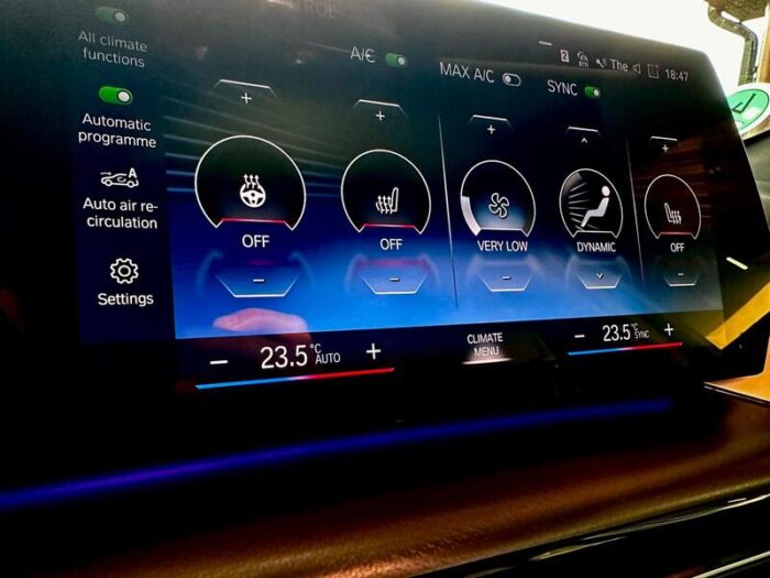 BMW iX1 30 xDrive M Sport Connected Professional - Image 26