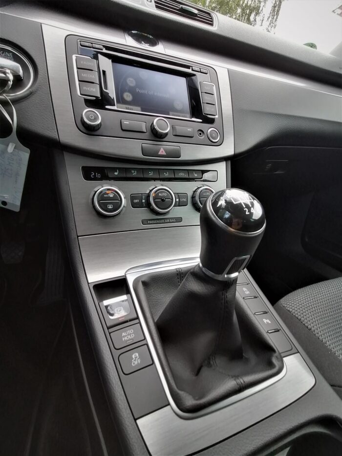 VW Passat Variant 2,0 TDI "Comfortline" - Image 10