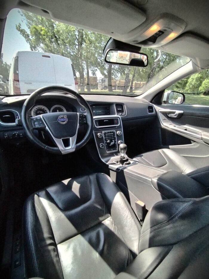 Volvo S60 2.0 Summum - Image 21