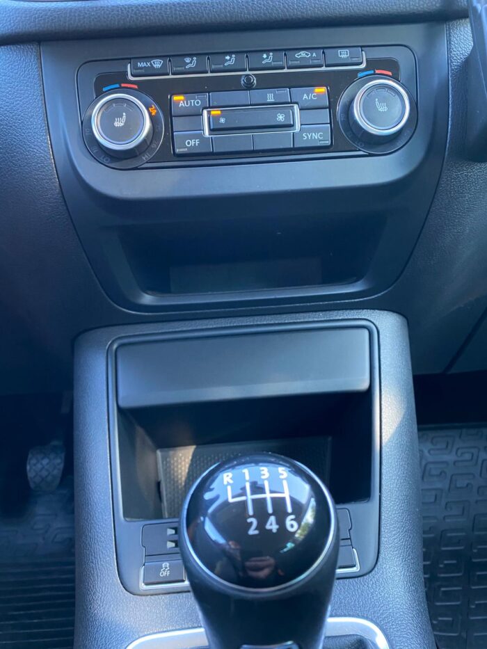 VW Tiguan 2,0 TDI 4Motion "Cup Sport & Style" - Image 32