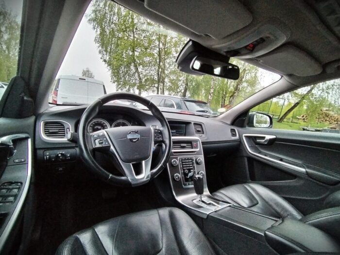 Volvo V60 2,4 D5 Geartronic "Summum" - Image 25