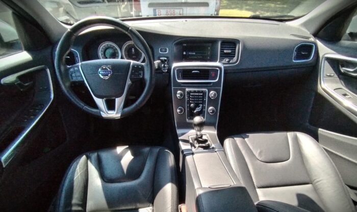 Volvo S60 2.0 Summum - Image 22