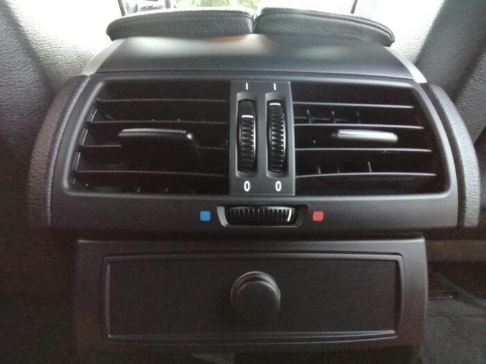 221 BMW X5 3.0 SD - Image 26