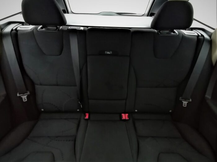 Volvo XC60 2,4 D5 AWD - Image 26