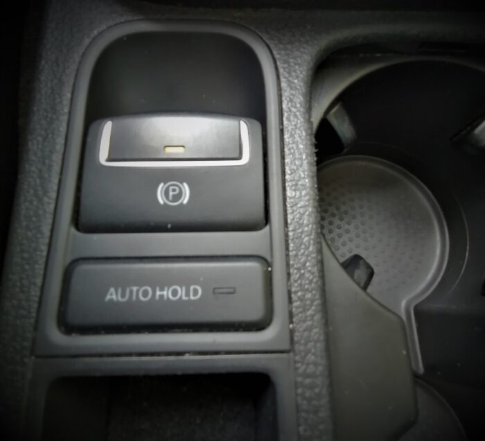 VW Tiguan 2,0 TDI 4Motion "Sport & Style" - Image 25