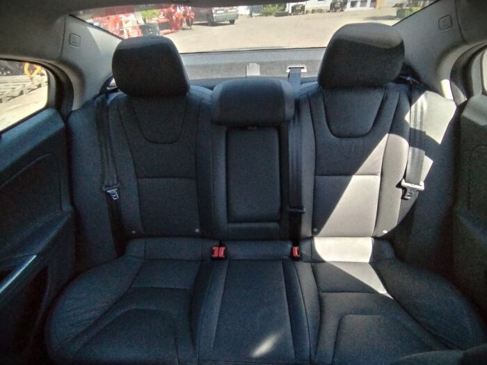 Volvo S60 2.0 Summum - Image 23