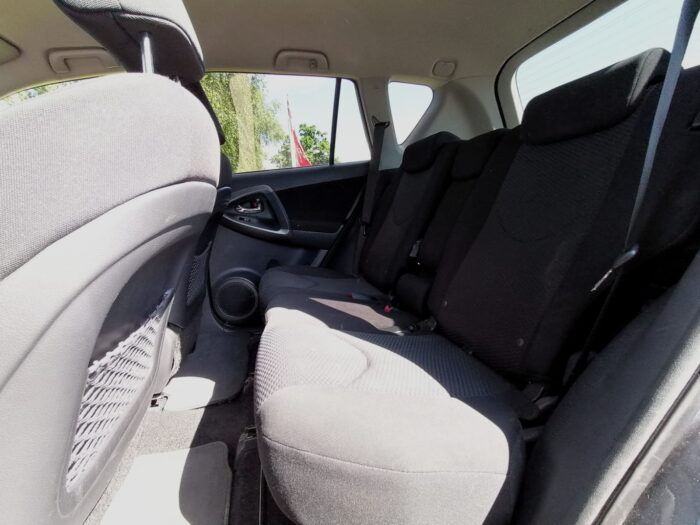 Toyota RAV4 2,2 D-4D "Life" - Image 39