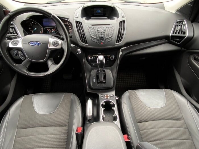 Ford Kuga 2,0 TDCI 4x4 Powershift "Titanium" - Image 30