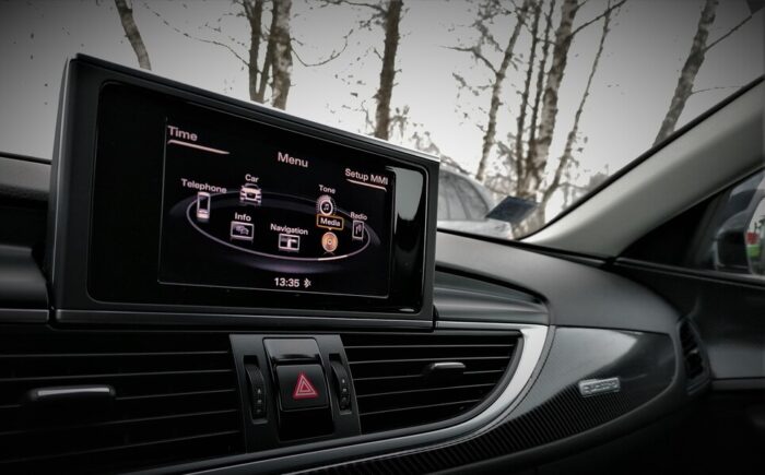 Audi A6 Avant 3,0 TDI quattro S-tronic - Image 25