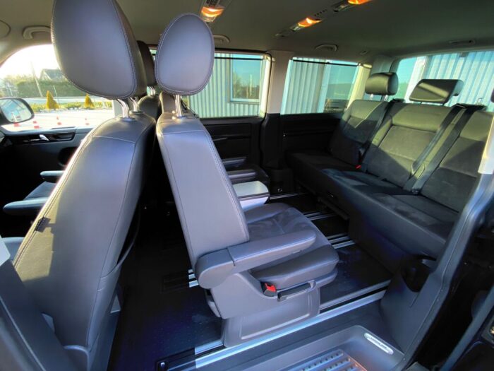 VW T5 Multivan 2,0 TDI 4Motion Automatik "Highline" - Image 28