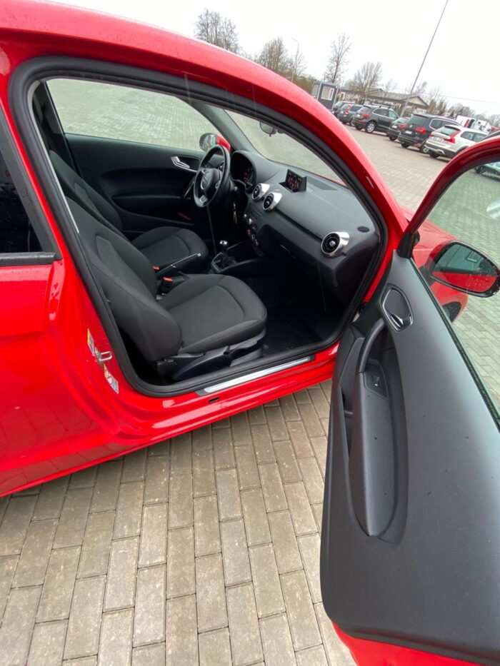 Audi A1 1,6 TDI "Attraction" - Image 38