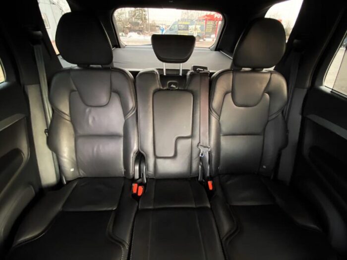 Volvo XC90 D5 AWD Geartronic "Inscription" - Image 32