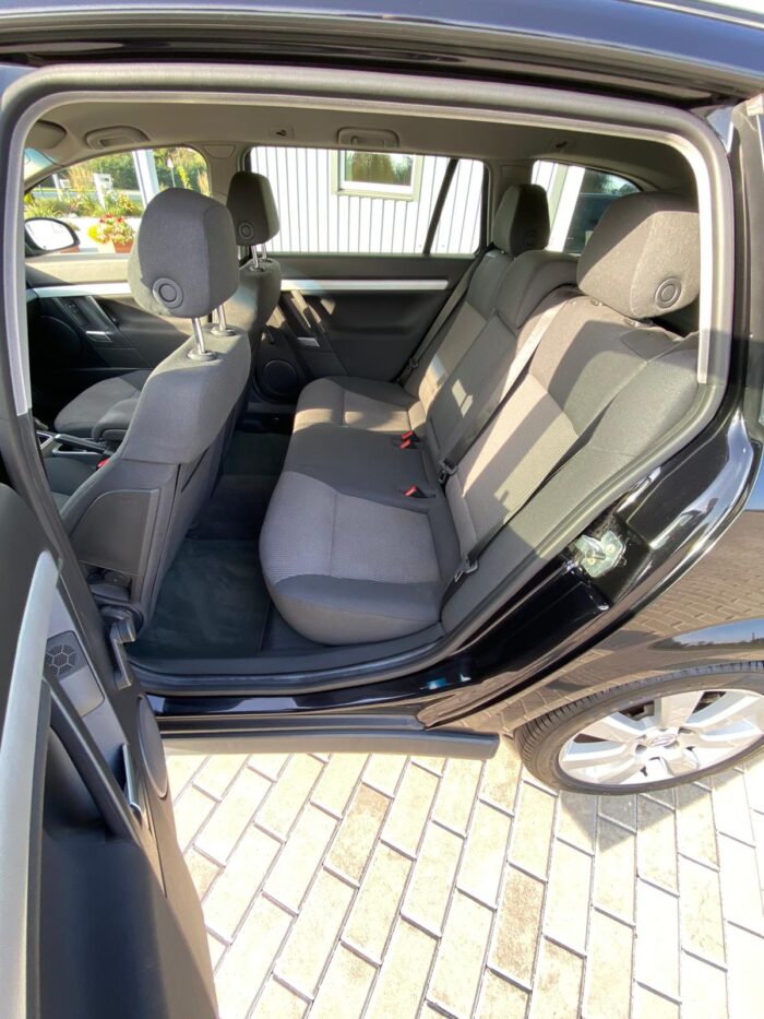 Opel Vectra Caravan 1,9 CDTI “Edition” - Image 30