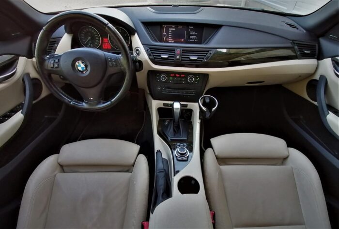 BMW X1 xDrive 23d Steptronic "xLine" - Image 8