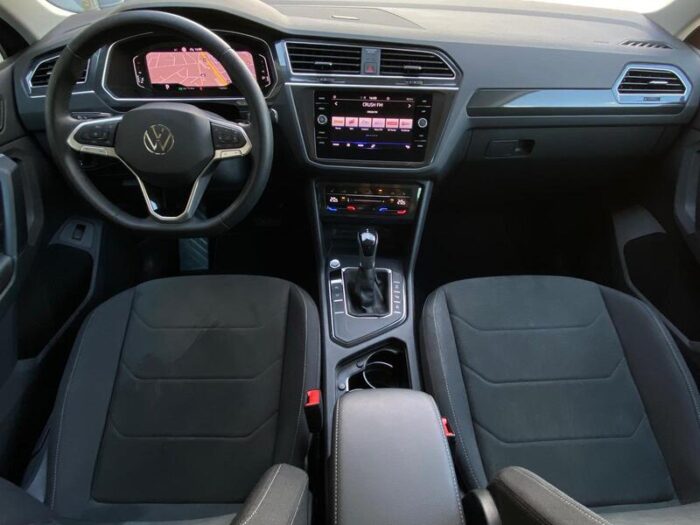 Volkswagen Tiguan 2.0 TDI Elegance - Image 31