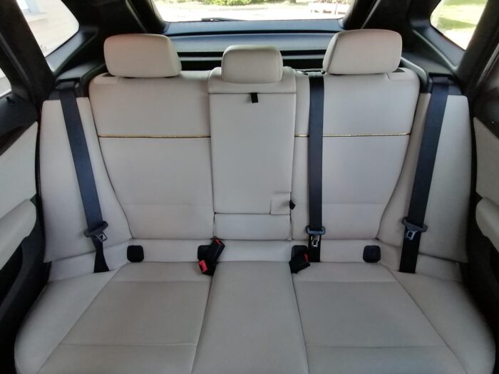 BMW X1 xDrive 23d Steptronic "xLine" - Image 9