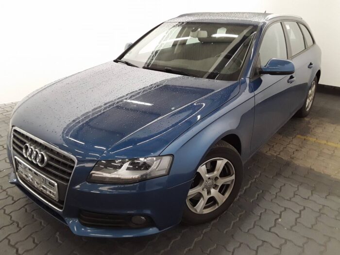 Audi A4 Avant 2,0 TDI Multitronic "Attraction" - Image 29
