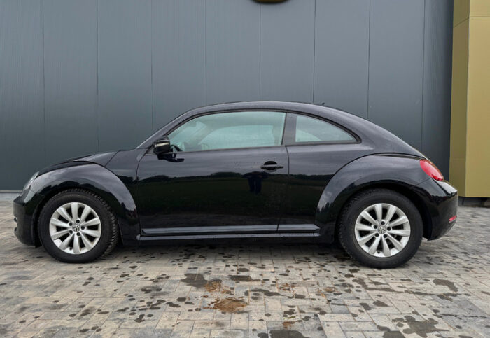 VW Beetle 2,0 TDI DSG - Image 2