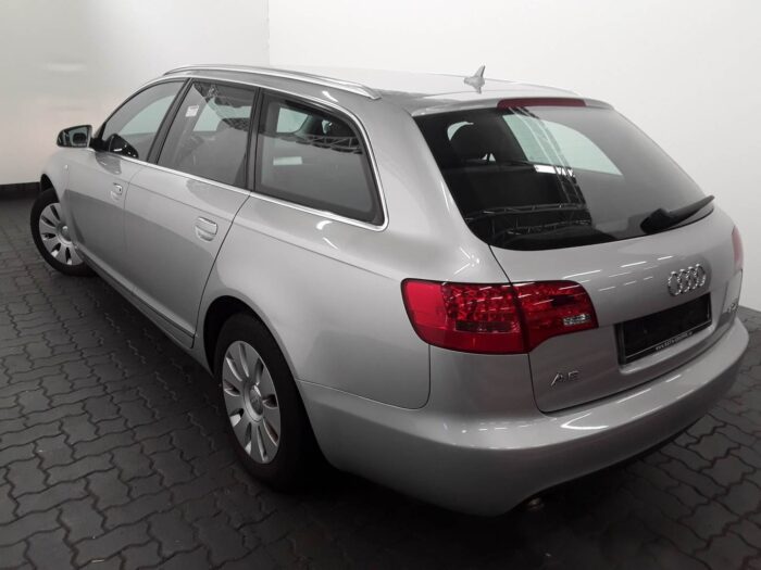 Audi A6 Avant 2,0 TDI - Image 14