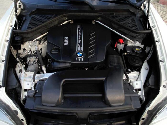 3-3 BMW X6 40d - Image 4