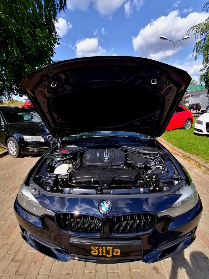 BMW 320d Touring Steptronic - Image 2