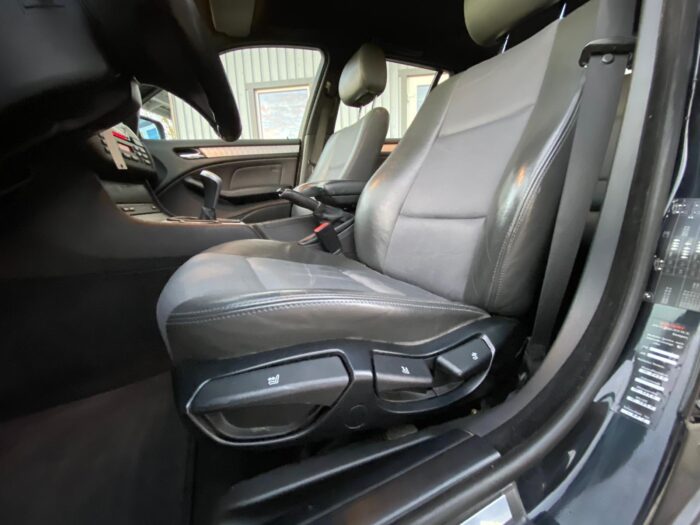 31 BMW 320d Touring "Lifestyle" - Image 5