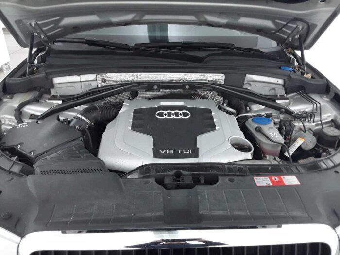 Audi Q5 3,0 TDI quattro S-tronic - Image 22