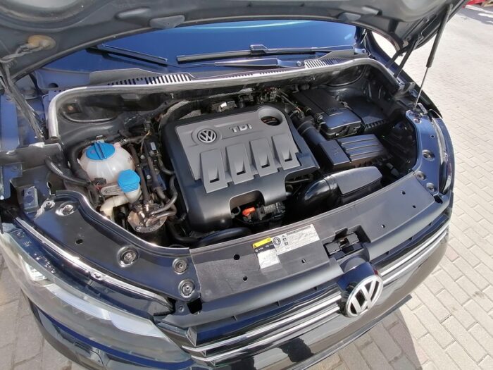 VW Touran 2,0 TDI DSG "Highline" - Image 4