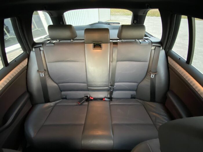 35 BMW 320d Touring "Lifestyle" - Image 3