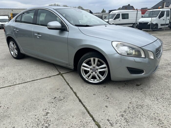 Volvo S60 2.0 Summum - Image 28