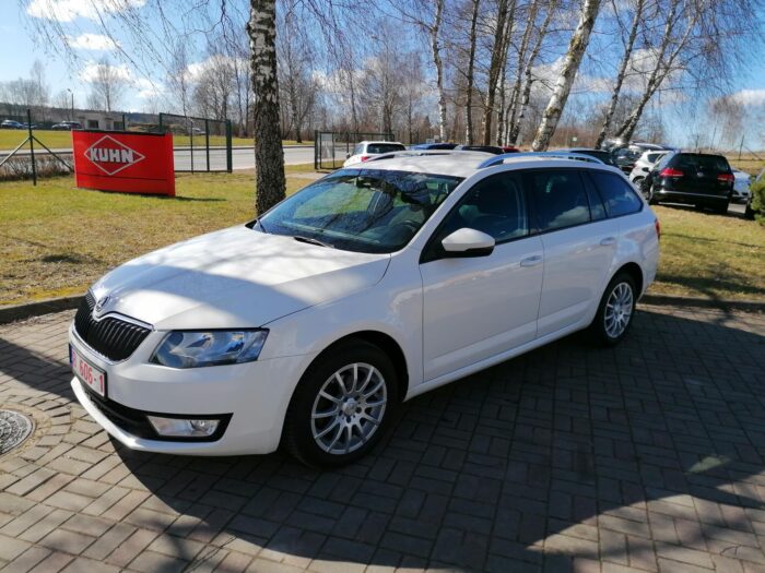 Skoda Octavia Combi 2,0 TDI Green tec "Ambition" - Image 3