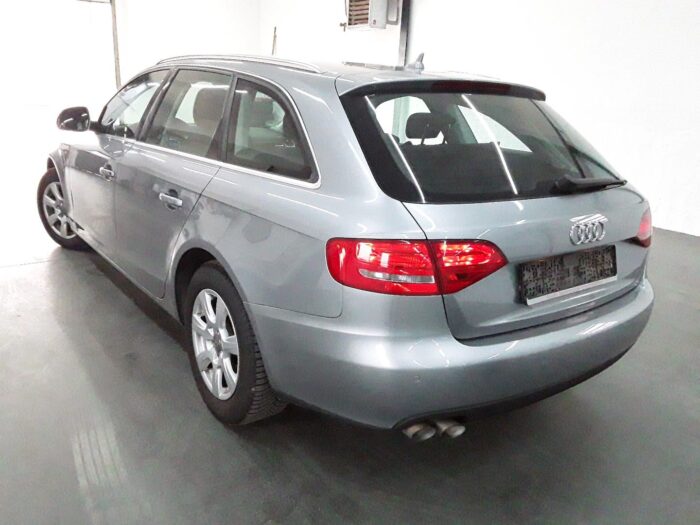 Audi A4 Avant 2,0 TDI "Ambiente" - Image 34