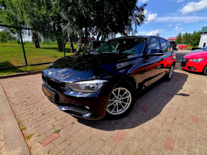 BMW 320d Touring Steptronic - Image 3