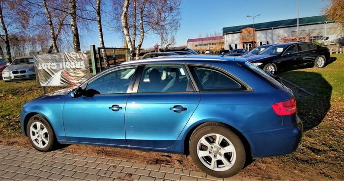 Audi A4 Avant 2,0 TDI Multitronic "Attraction" - Image 6