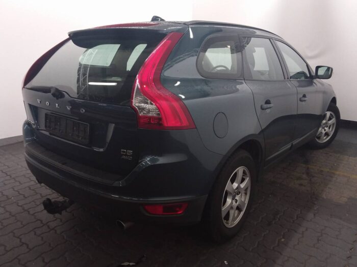 Volvo XC60 2,4 D5 AWD - Image 32
