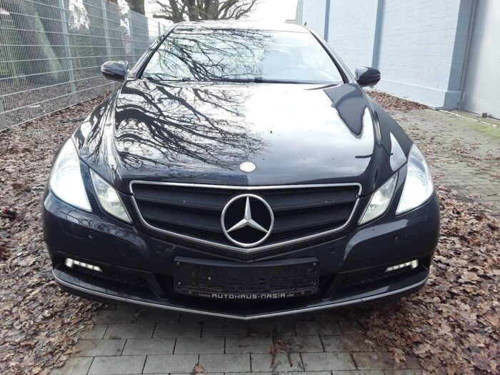 Mercedes-Benz E 350 Coupe CDI BlueEfficiency Automatik "Elegance" - Image 36