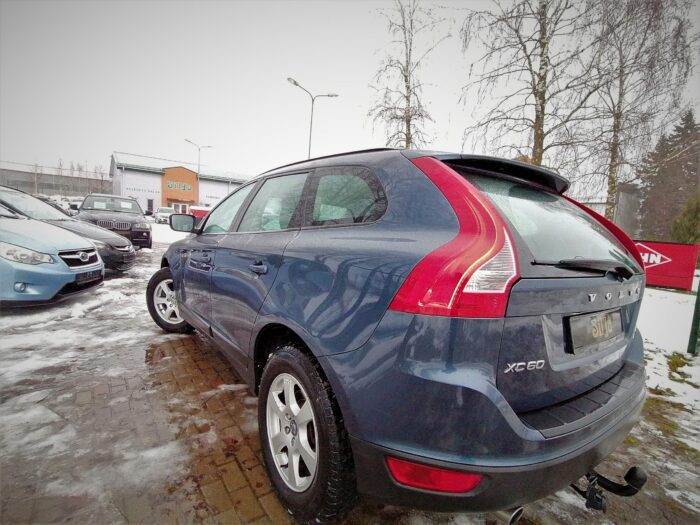 Volvo XC60 2,4 D5 AWD - Image 6