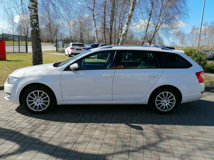 Skoda Octavia Combi 2,0 TDI Green tec "Ambition" - Image 26