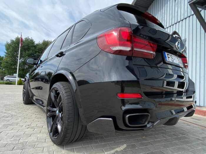 BMW X5 M50D - Image 5