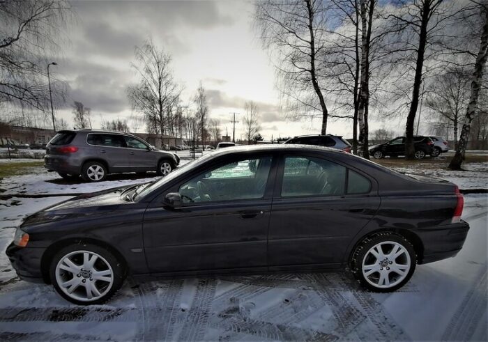 Volvo S60 2,4 D5 "Momentum" - Image 9